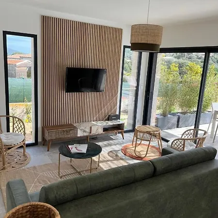 Villa Casa Agatha : Avec Piscine